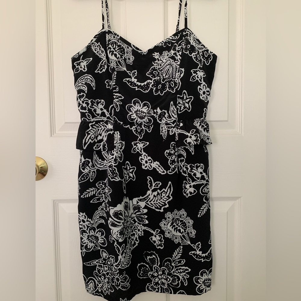 American Eagle Outfitters dress size 10 black and white floral